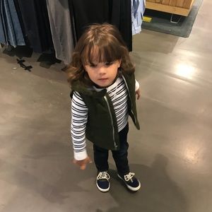 Meet your Posher, Elena